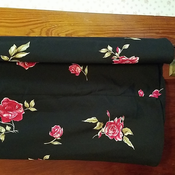 Maggie Lawrence Women's  Floral skirt Size Medium - Picture 6 of 6